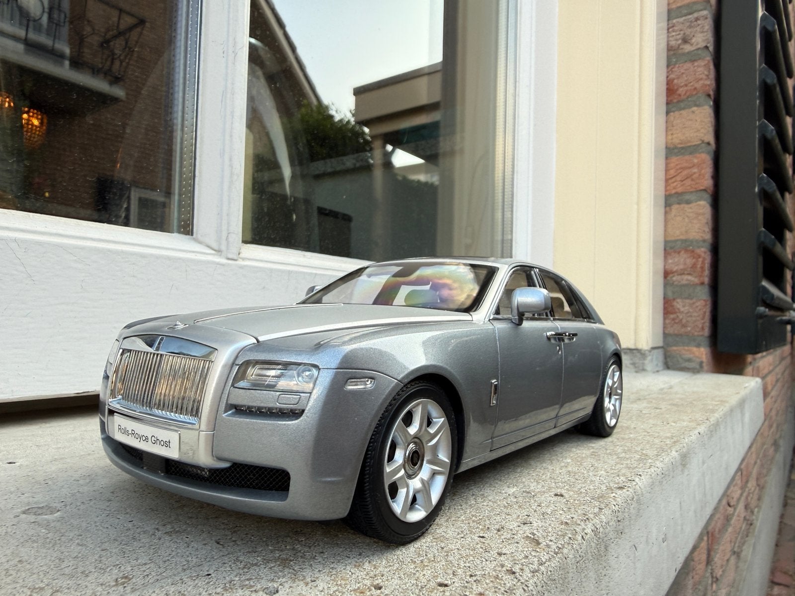 1:18 Rolls-Royce Ghost Jubilee Silver Kyosho No.08801S, Kyosho, Auto, Ophalen of Verzenden, Zo goed als nieuw