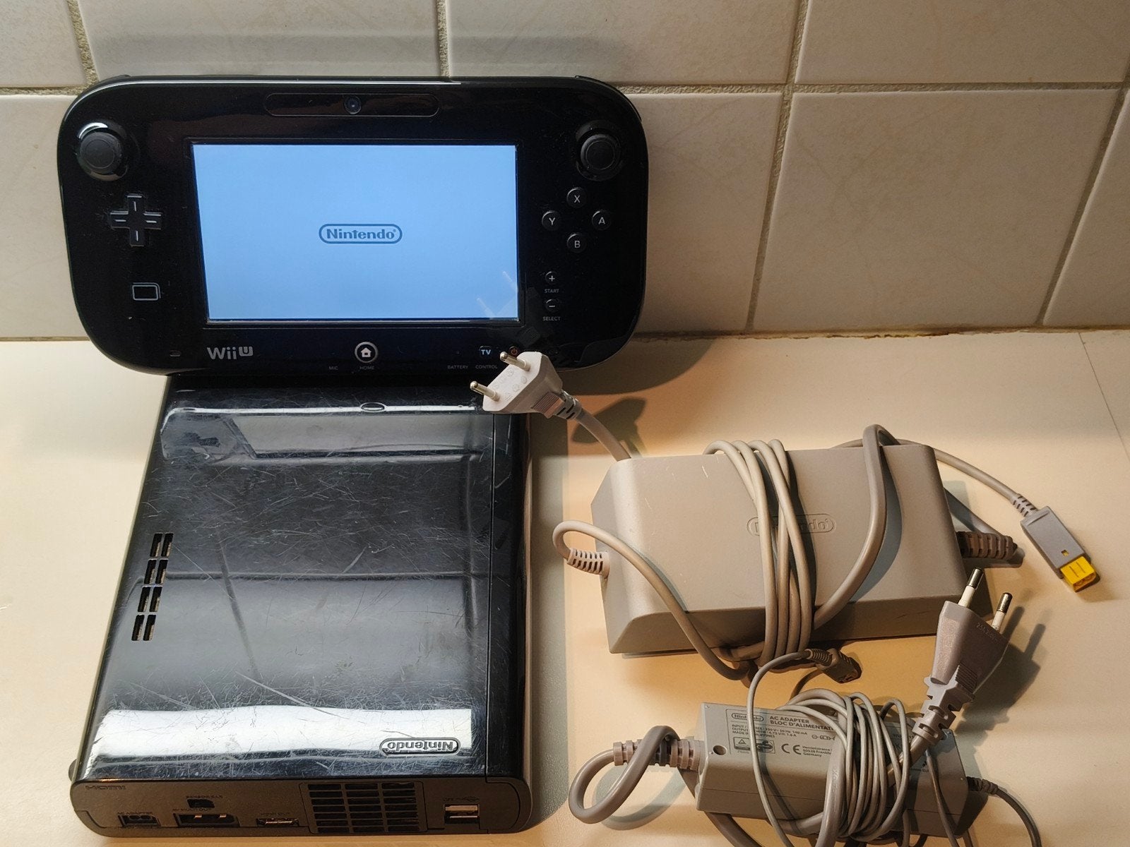 Nintendo Wii U Zwart - Console en GamePad, Spelcomputers en Games, Ophalen of Verzenden, Gebruikt, Met 1 controller, Met harde schijf