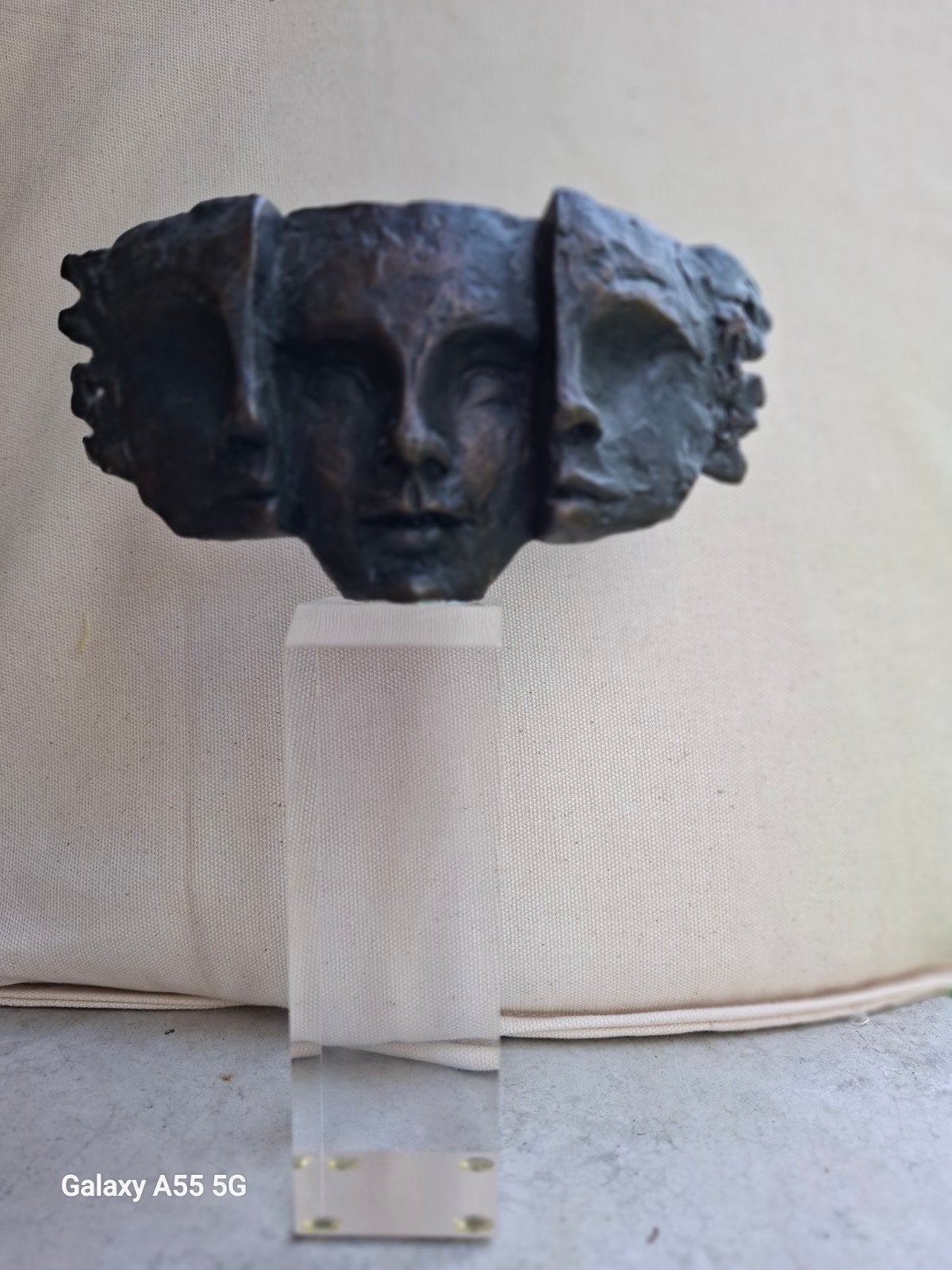 Bronzen Beeld Bernadette Leijdeckers Nieuwe Tijden Inzicht, Groep mensen, Minder dan 20 cm, Ophalen of Verzenden, Beeld
