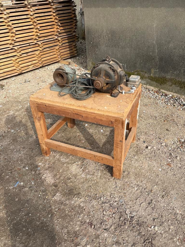 Machine om bezemstelen mee te maken, Ophalen, Gebruikt