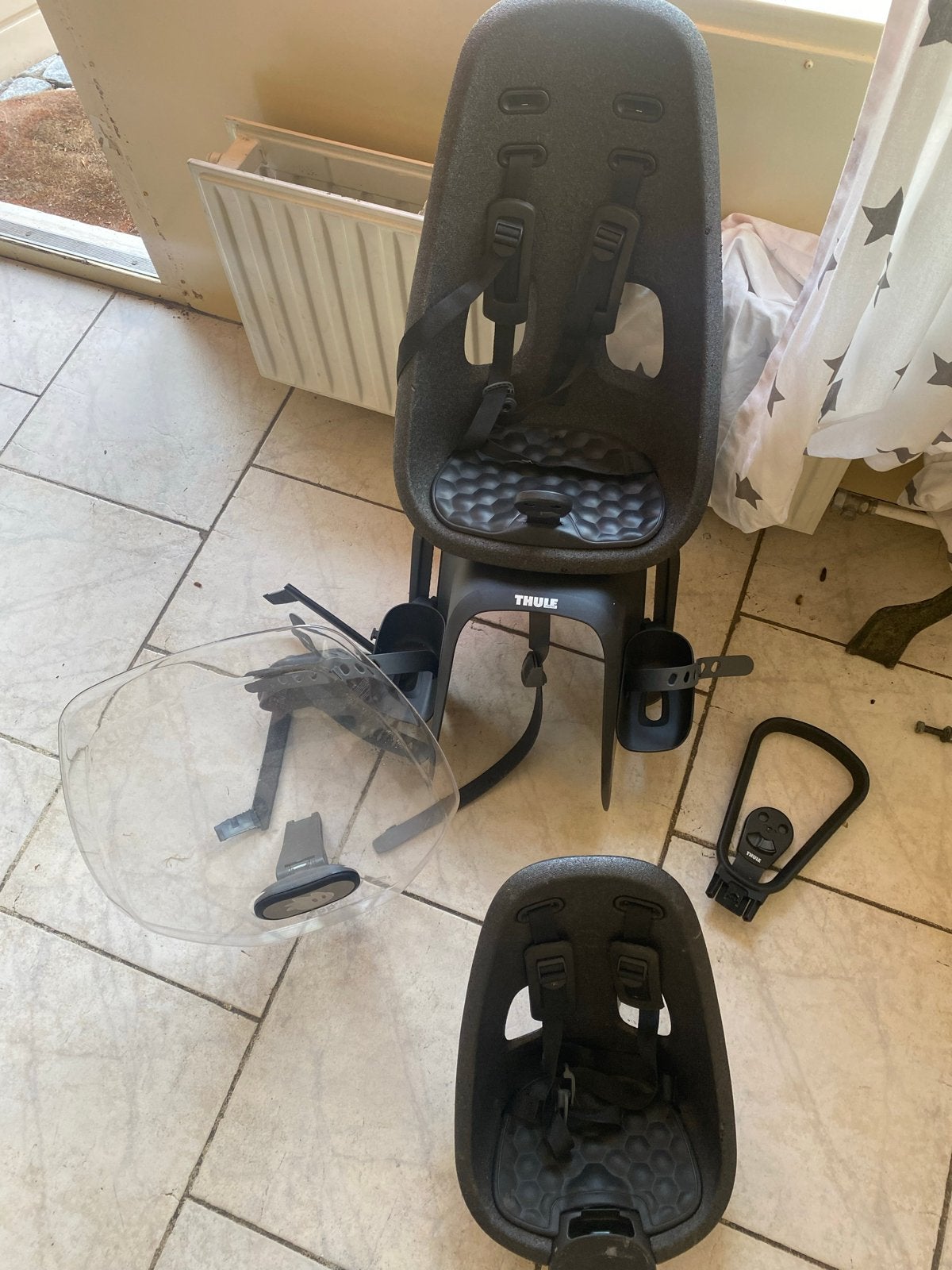 Thule Yepp Nexxt Mini Fietszitje met Windscherm, Fietsen en Brommers, Fietsaccessoires | Fietsstoeltjes, Ophalen of Verzenden