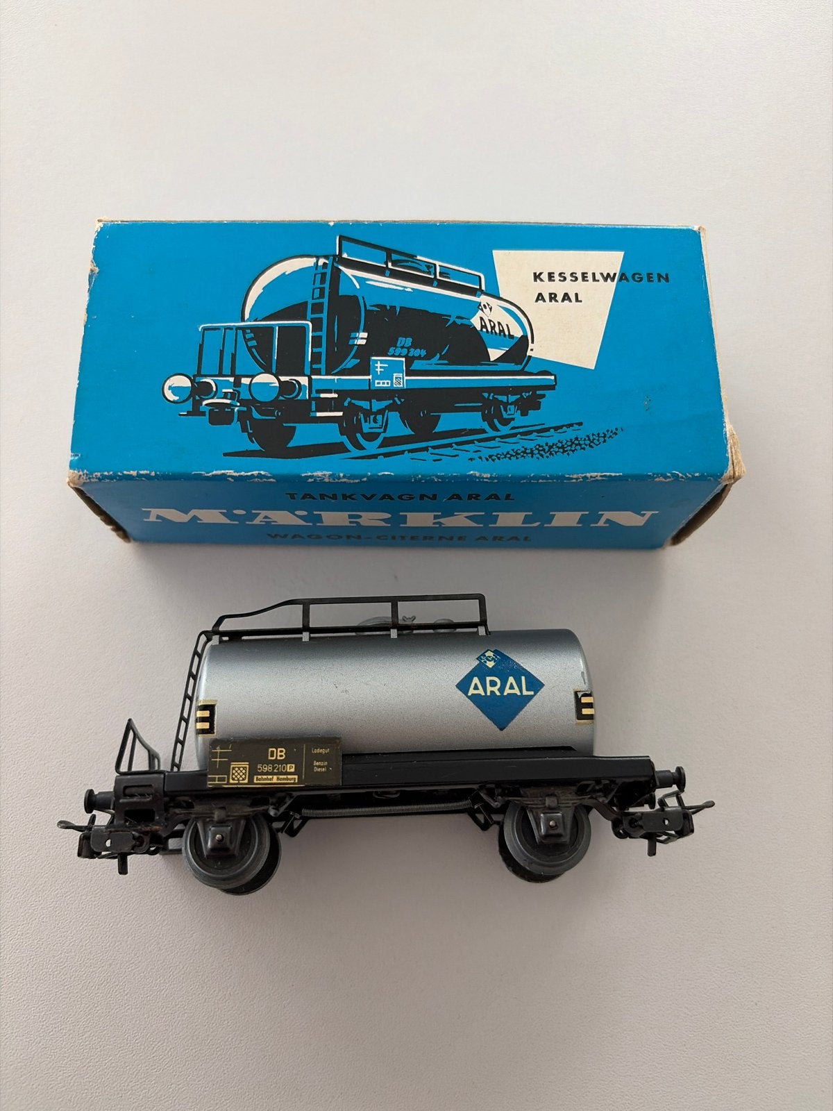 Märklin Kesselwagen Aral met originele verpakking, Wisselstroom, Wagon, Ophalen of Verzenden, Zo goed als nieuw