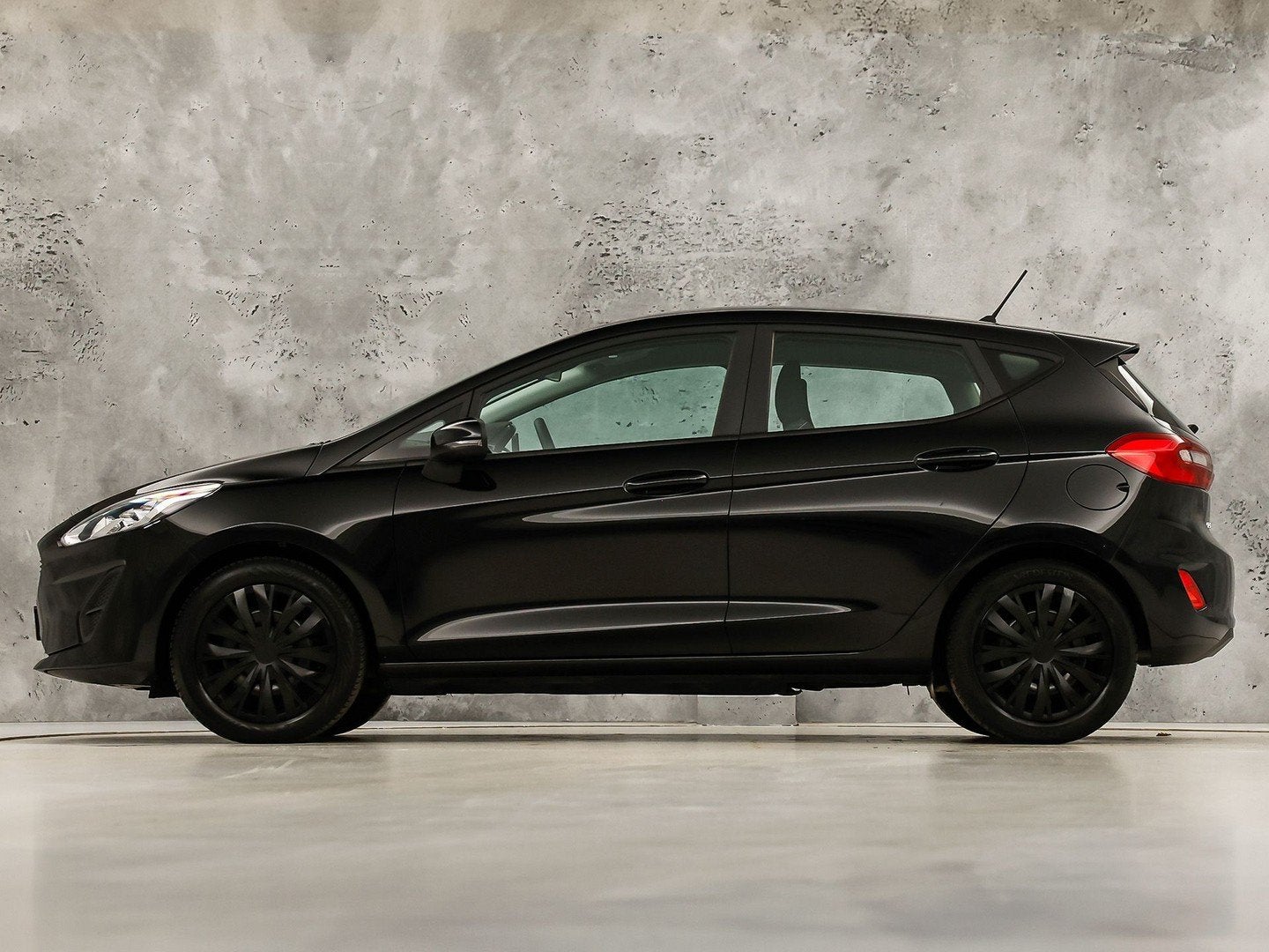 Ford Fiesta 1.1 Sport (APPLE CARPLAY, GROOT NAVI, PARKEERSEN, Auto's, Voorwielaandrijving, 12 maanden, Gebruikt, Origineel Nederlands