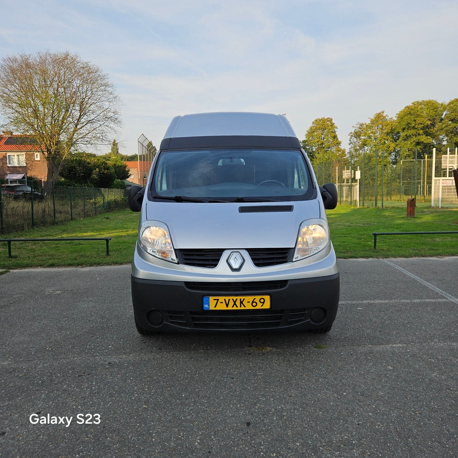 Zeer nette  Renault Trafic Rolstoelbus rolstoelauto rolstoel, Auto's, Euro 5, Stof, 1995 cc, 4 cilinders
