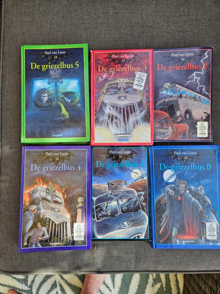 De Griezelbus complete serie (0 t/m 5) - Paul van Loon, Ophalen of Verzenden, Gelezen, Paul van Loon, Fictie algemeen