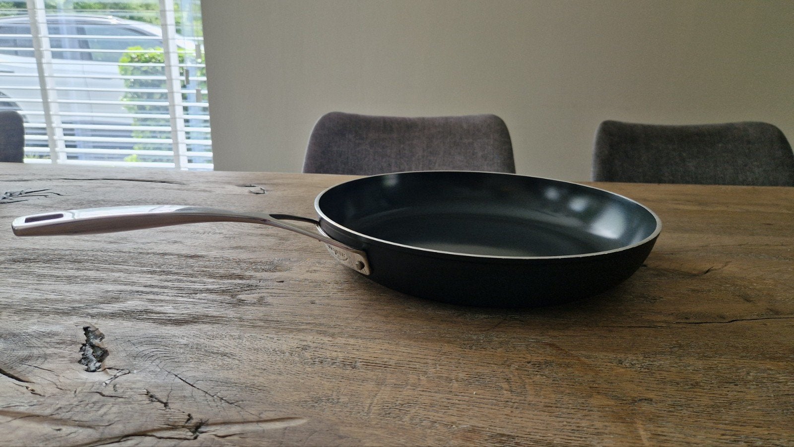 Demeyere koekenpan 32 cm – in zeer goede staat, Huis en Inrichting, Keuken | Potten en Pannen, Ophalen, Gebruikt, Rvs, Koekenpan of Braadpan
