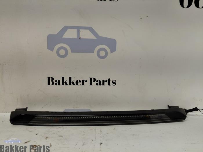 Extra Remlicht midden van een Volvo V60, Gebruikt, -, -, Ophalen of Verzenden