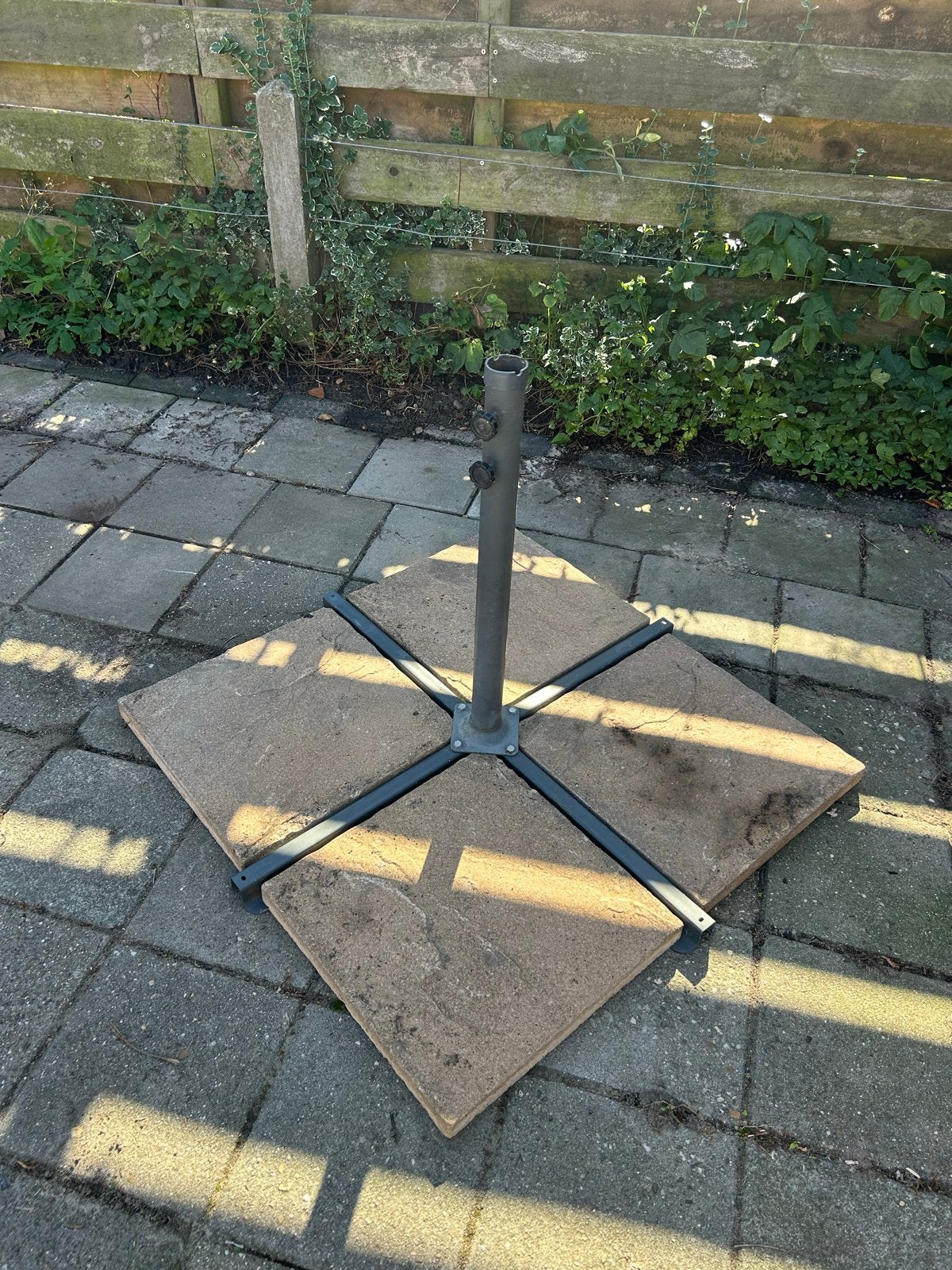 Parasolvoet met tegels, Tuin en Terras, Ophalen, Gebruikt, Parasolvoet