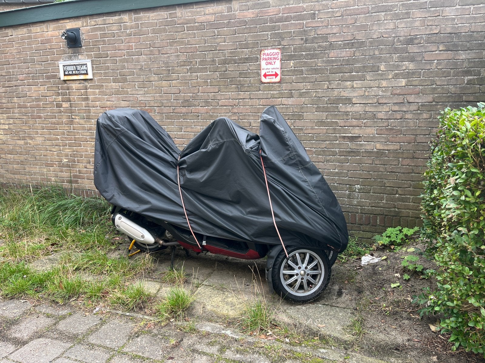 Te koop een mooie rode Piaggio MP3 LT 300 ie, Motoren, Particulier