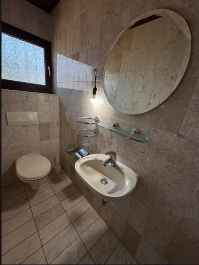 vintage wc gastentoilet wc inrichting begin 80er, Doe-het-zelf en Verbouw, Sanitair, Ophalen, Zo goed als nieuw, Steen, Overige typen