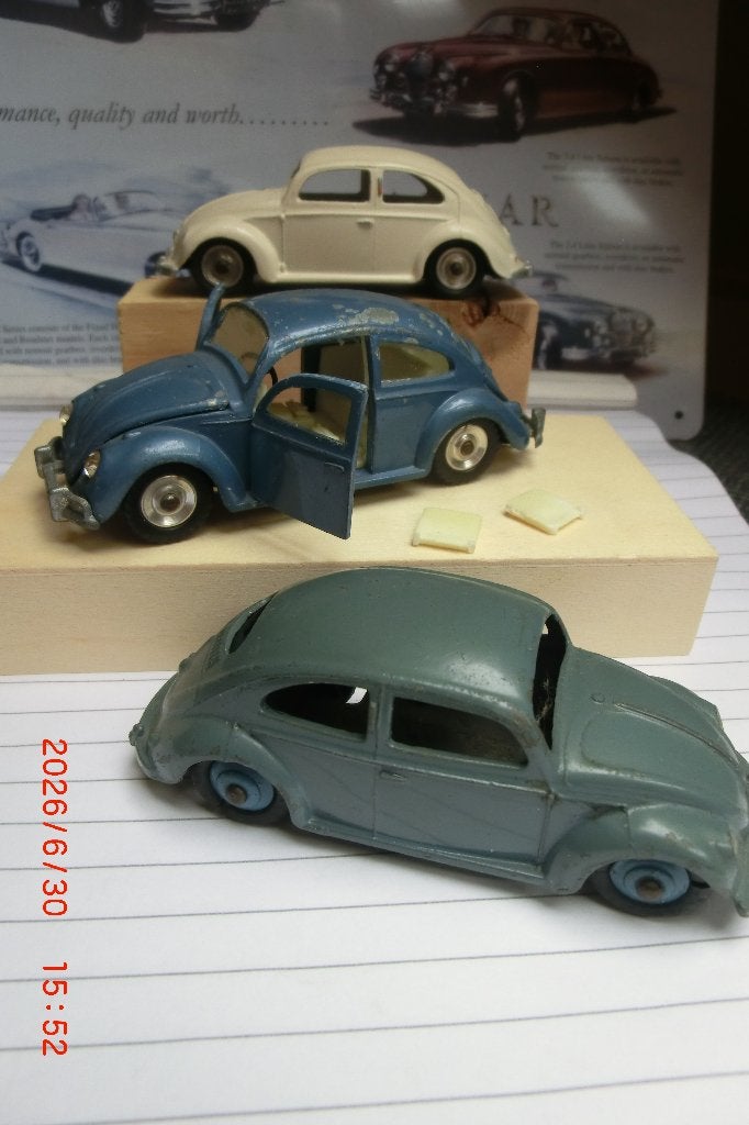 3x Dinky Toys VW Kever 1:43, Hobby en Vrije tijd, Modelauto's | 1:43, Gebruikt, Auto, Dinky Toys, Ophalen of Verzenden