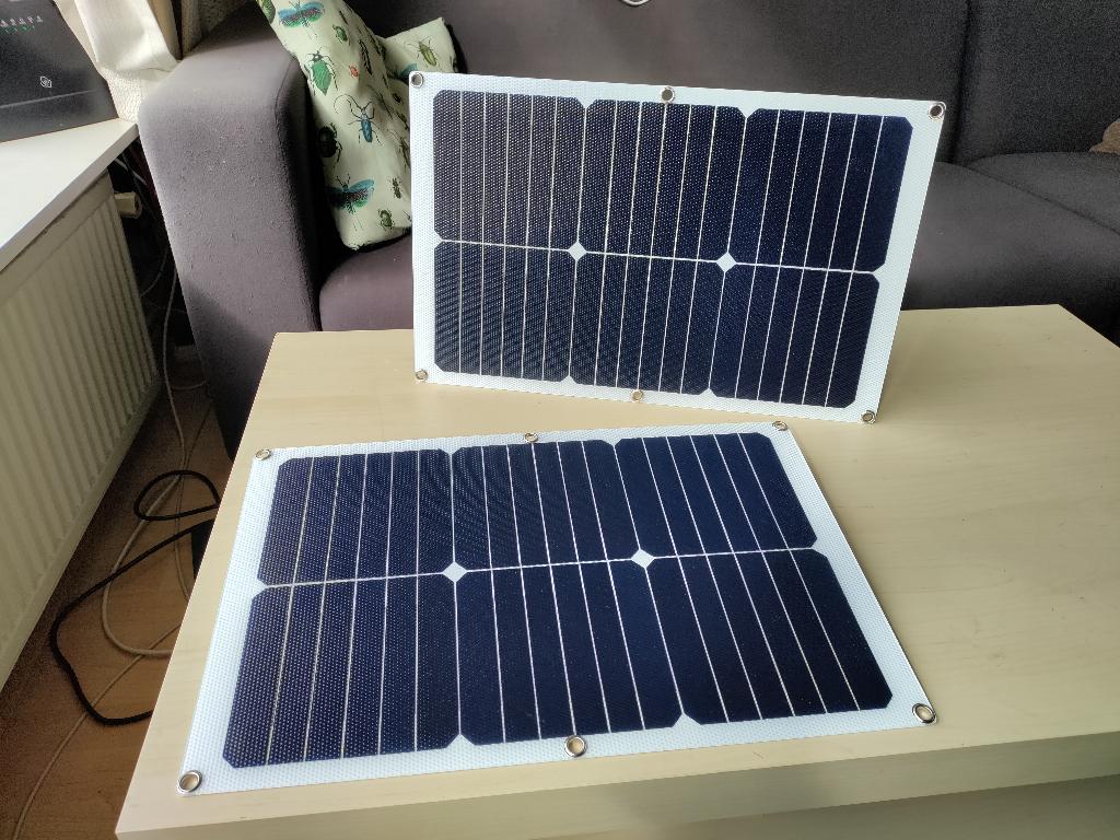 compacte flexibele zonnepanelen 22w 12v, polykristallijn, Caravans en Kamperen, Camper-accessoires, Ophalen of Verzenden, Zo goed als nieuw