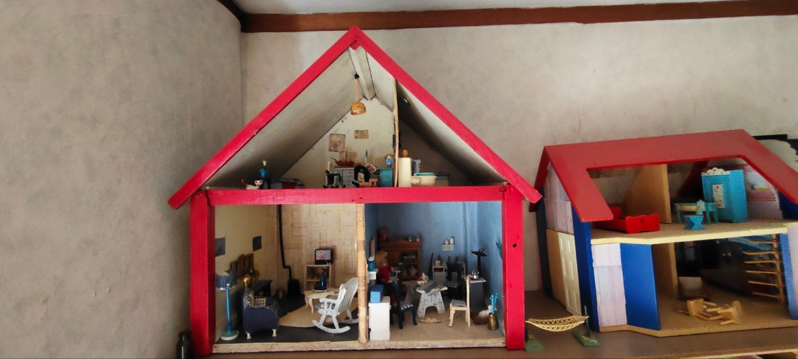 Groot Poppenhuis met Veel Extra Onderdelen en Stofjes, Ophalen, Gebruikt, Poppenhuis