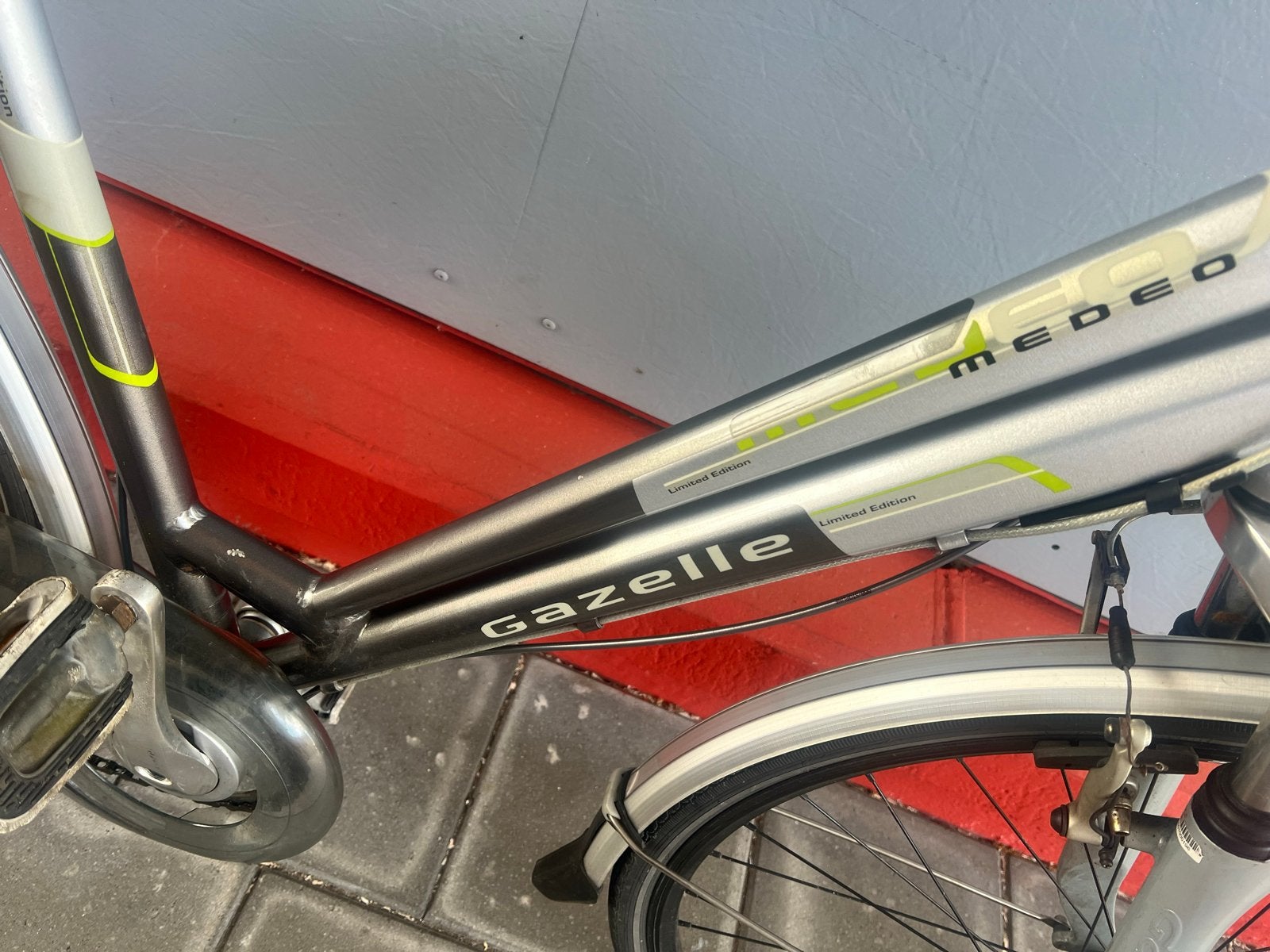 Gazelle Medeo Damesfiets - 28 inch, 6 versnellingen, AXA slo, Gebruikt, Velgrem, Versnellingen, Ophalen of Verzenden