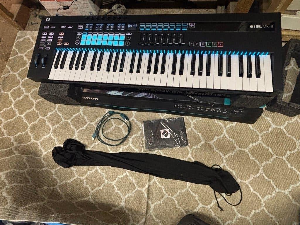 Novation SL61 mk3 midi keyboard, Muziek en Instrumenten, Ophalen, Gebruikt