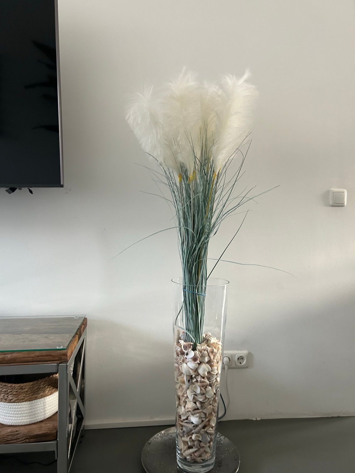 Grote glazen vaas met decoratie en pampas pluimen, Transparant, Inclusief decoratie, Ophalen of Verzenden, Glas