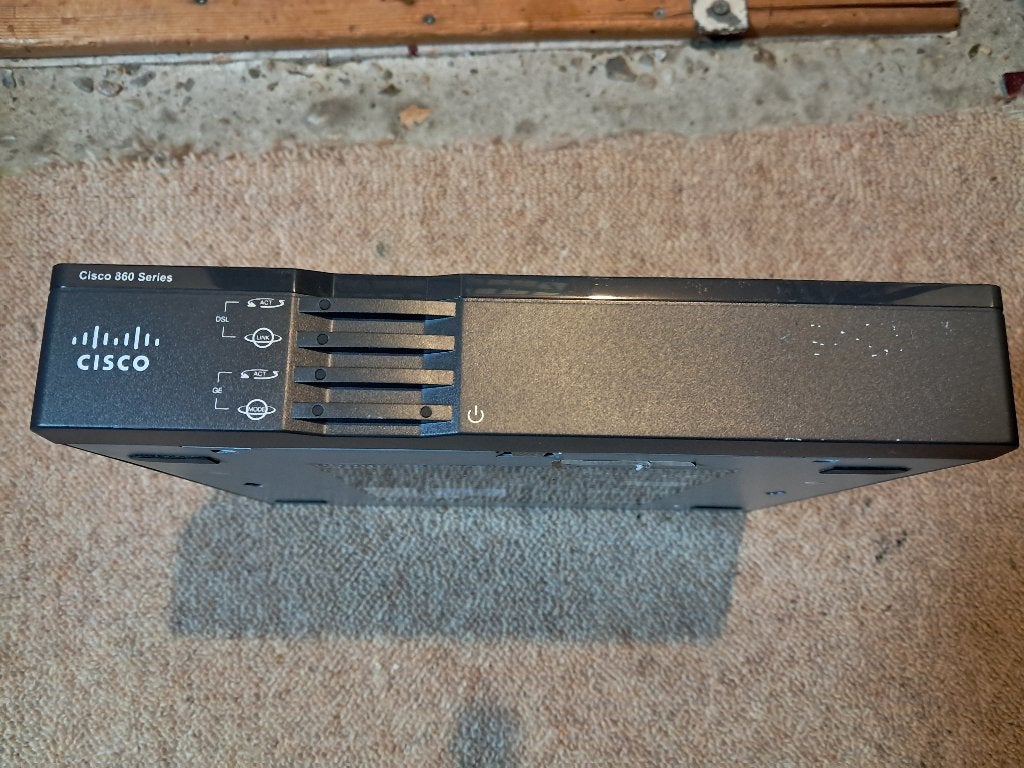 Cisco 860 VAE integrated service router, Computers en Software, Routers en Modems, Gebruikt, Router, Ophalen of Verzenden