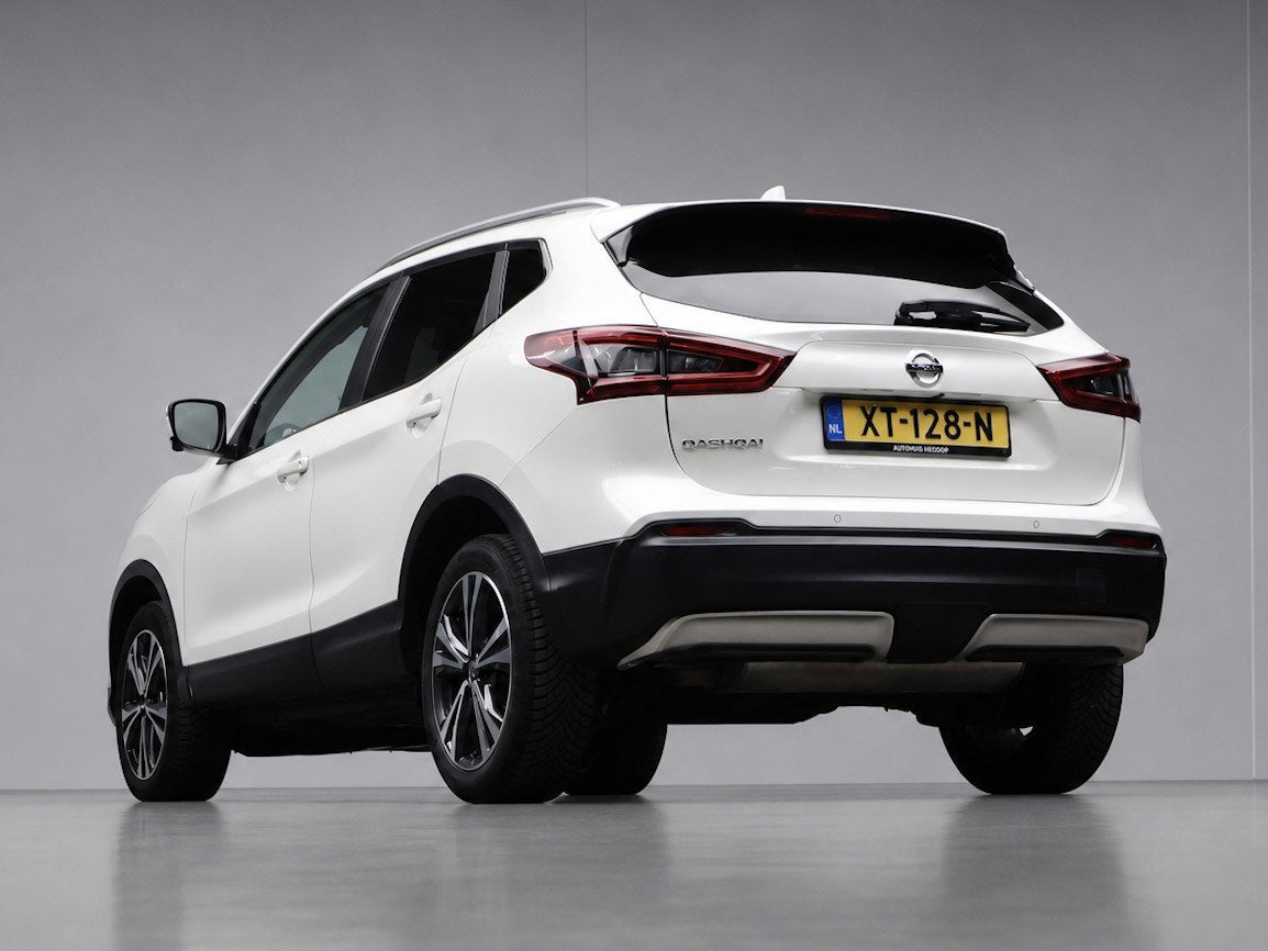 Nissan Qashqai 1.2 N-Connecta Sport (PANORAMADAK,NAVI,CAMERA, Auto's, Voorwielaandrijving, Parkeersensor, Gebruikt, Euro 6