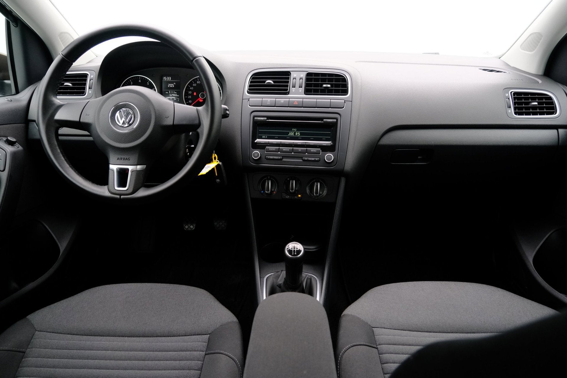 Foto 6 van Volkswagen Polo 1.2 TSI Comfortline 5-drs *63.000km!* Airco|
