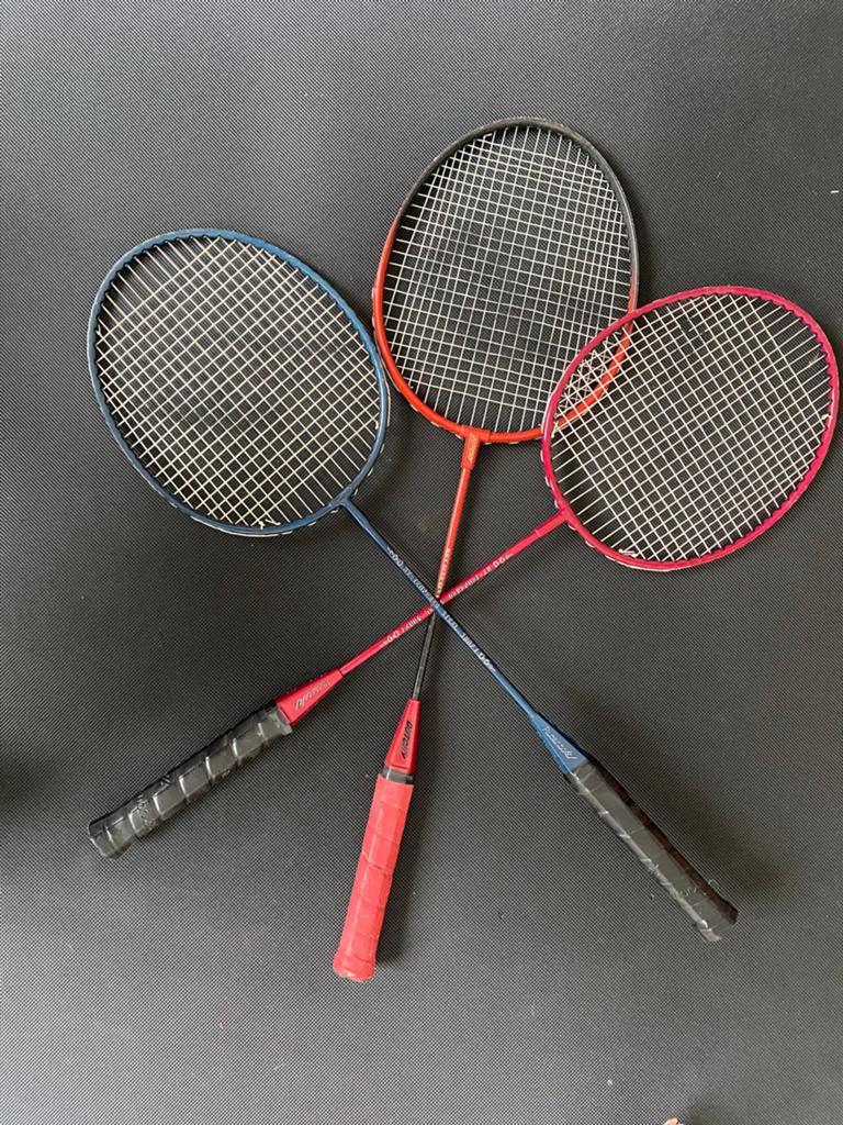 Badminton Rackets en Shuttles, Sport en Fitness, Badminton, Ophalen of Verzenden, Gebruikt, Racket(s)