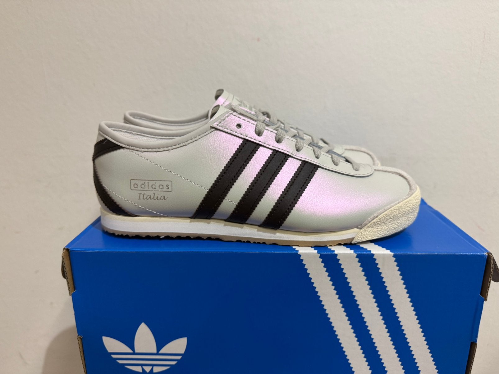 Te koop nieuwe Adidas Italia 70’s maat 40, Postlaan 3, Nieuw, Ophalen of Verzenden, Sneakers of Gympen