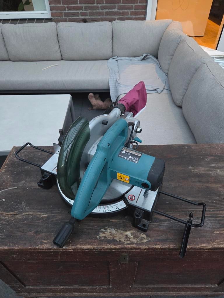 Makita MLS100 Afkortzaag - Krachtige 1500W Zaagmachine, Doe-het-zelf en Verbouw, Ophalen, Zo goed als nieuw, Makita, Afkortzaag