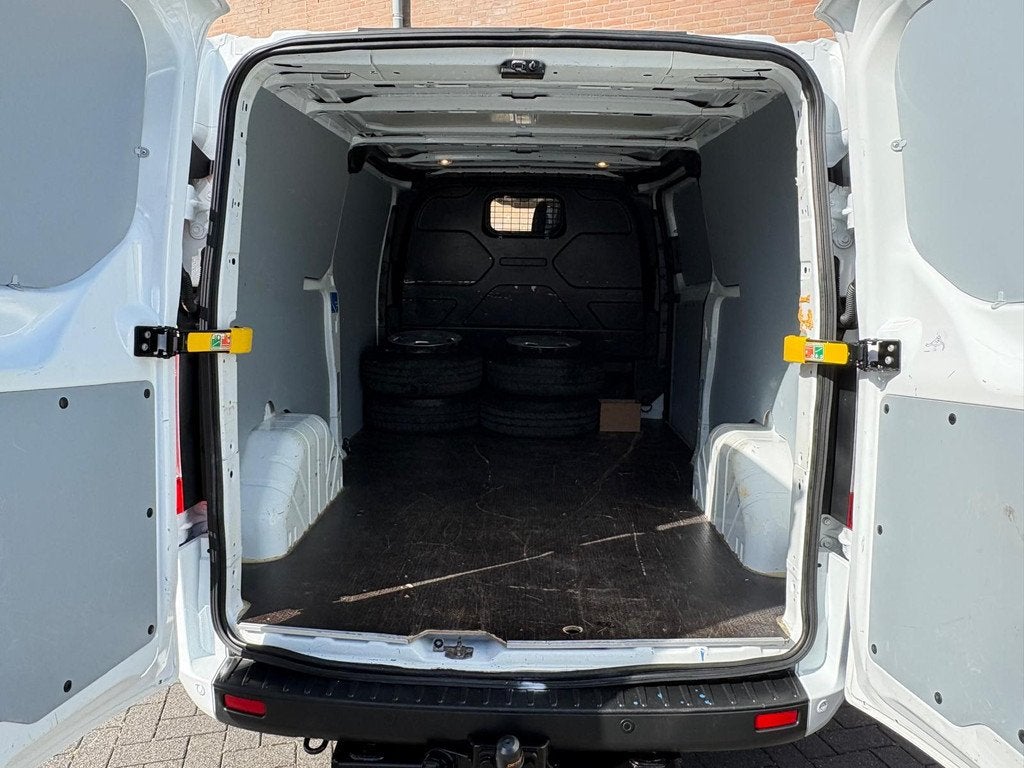 Ford Transit Custom 2.0TDCI 130PK Lang Raptor Edition / Euro, Voorwielaandrijving, LED verlichting, 4 cilinders, 2800 kg