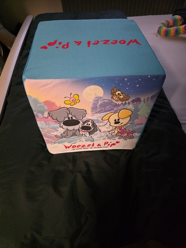 woezel en pip kinderpoef, Ophalen, Zo goed als nieuw, Stoel(en)