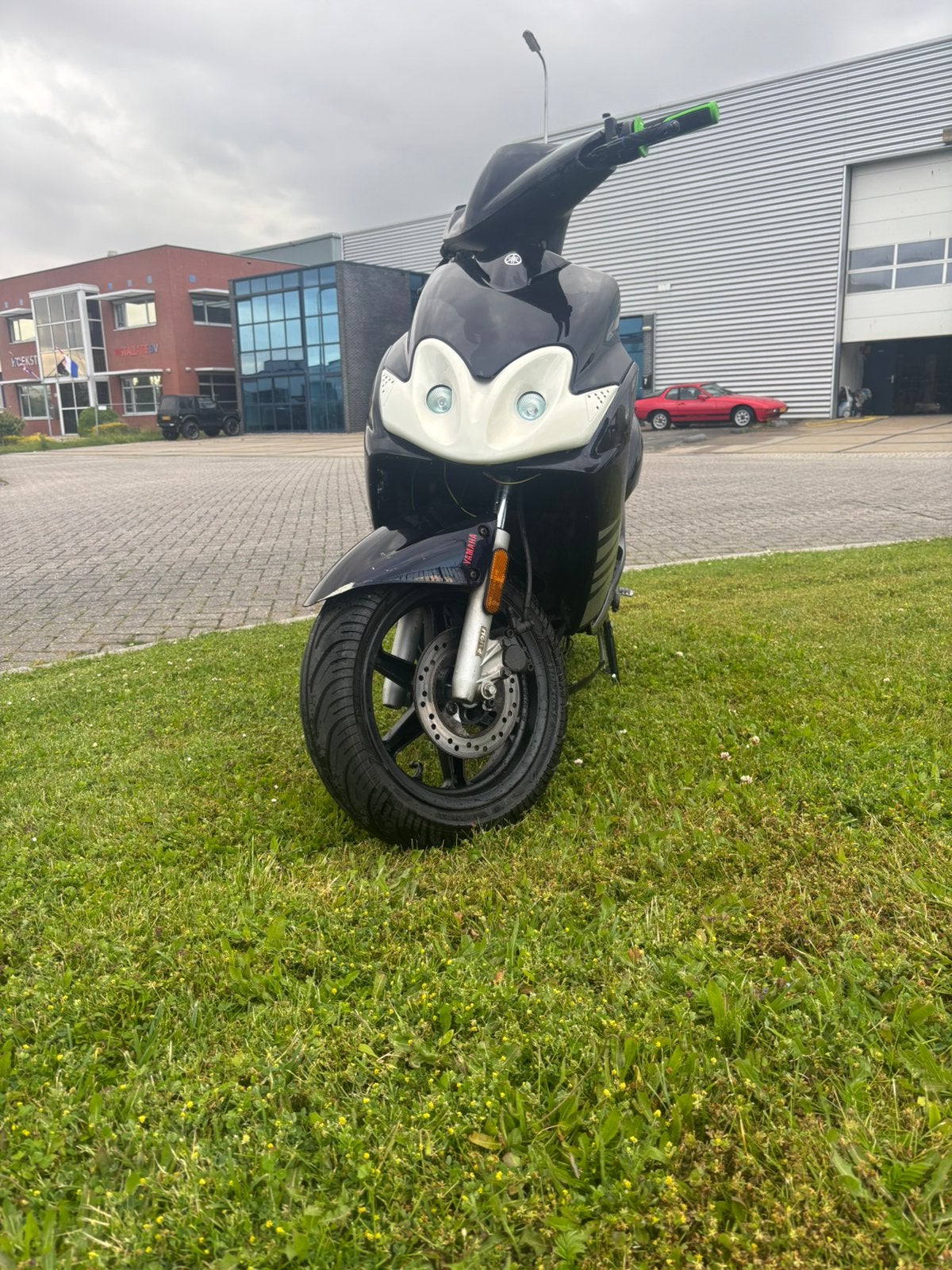 Yamaha jog 70cc, Fietsen en Brommers, Ophalen of Verzenden, Zo goed als nieuw, Tweetakt, Overige modellen