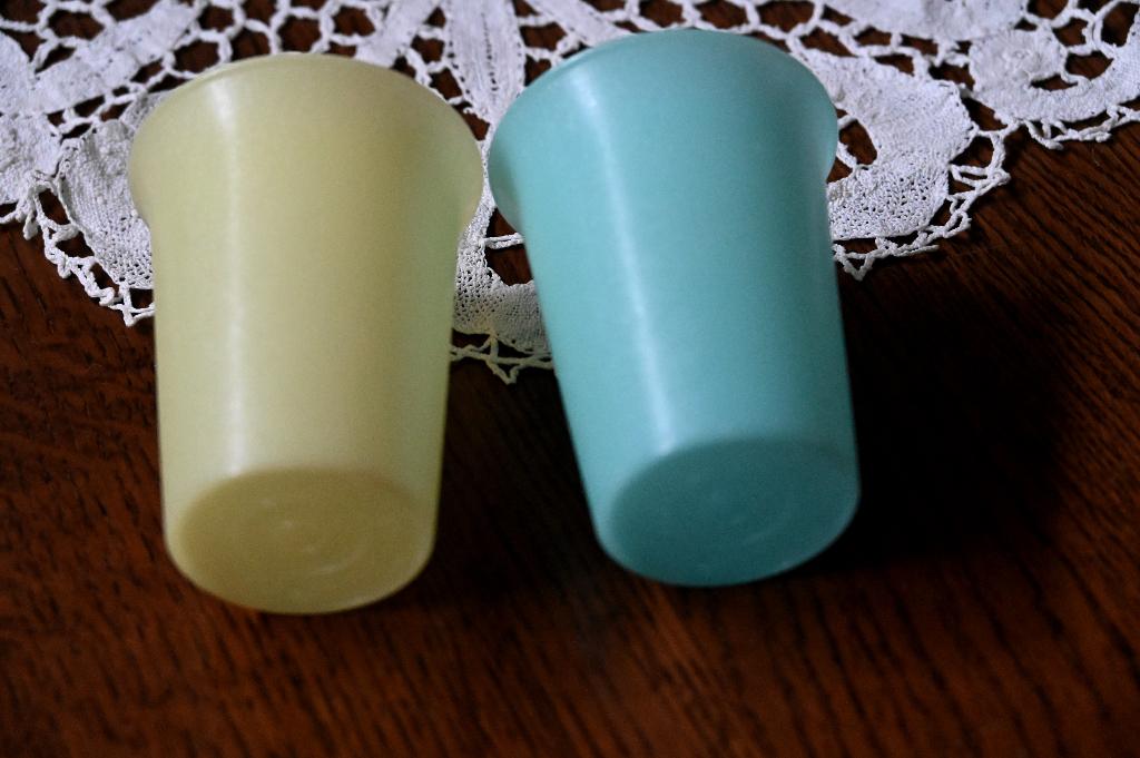 Bekers tupperware, Ophalen of Verzenden, Gebruikt, Beker of Kan