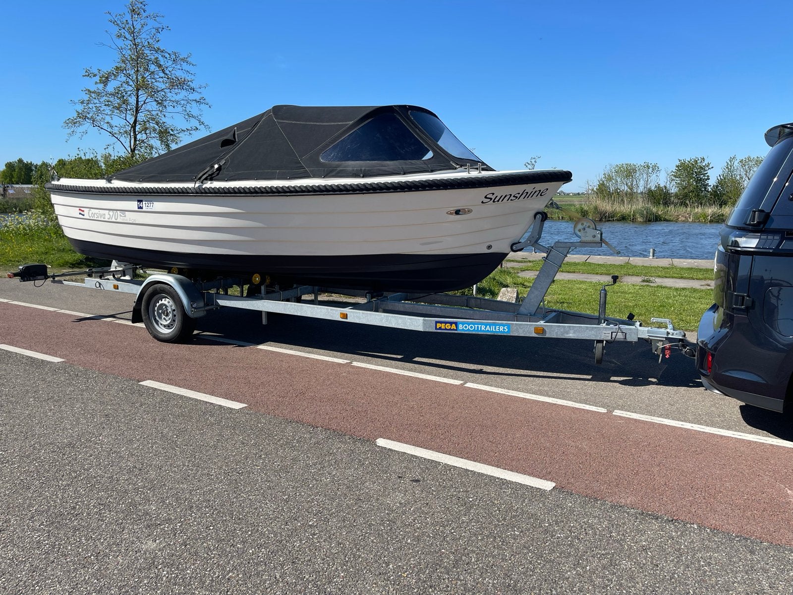 Corsiva 570 sloep met trailer - Zo goed als nieuw, Watersport en Boten, Motorboten en Motorjachten, Benzine, Overige merken, Afdekzeil