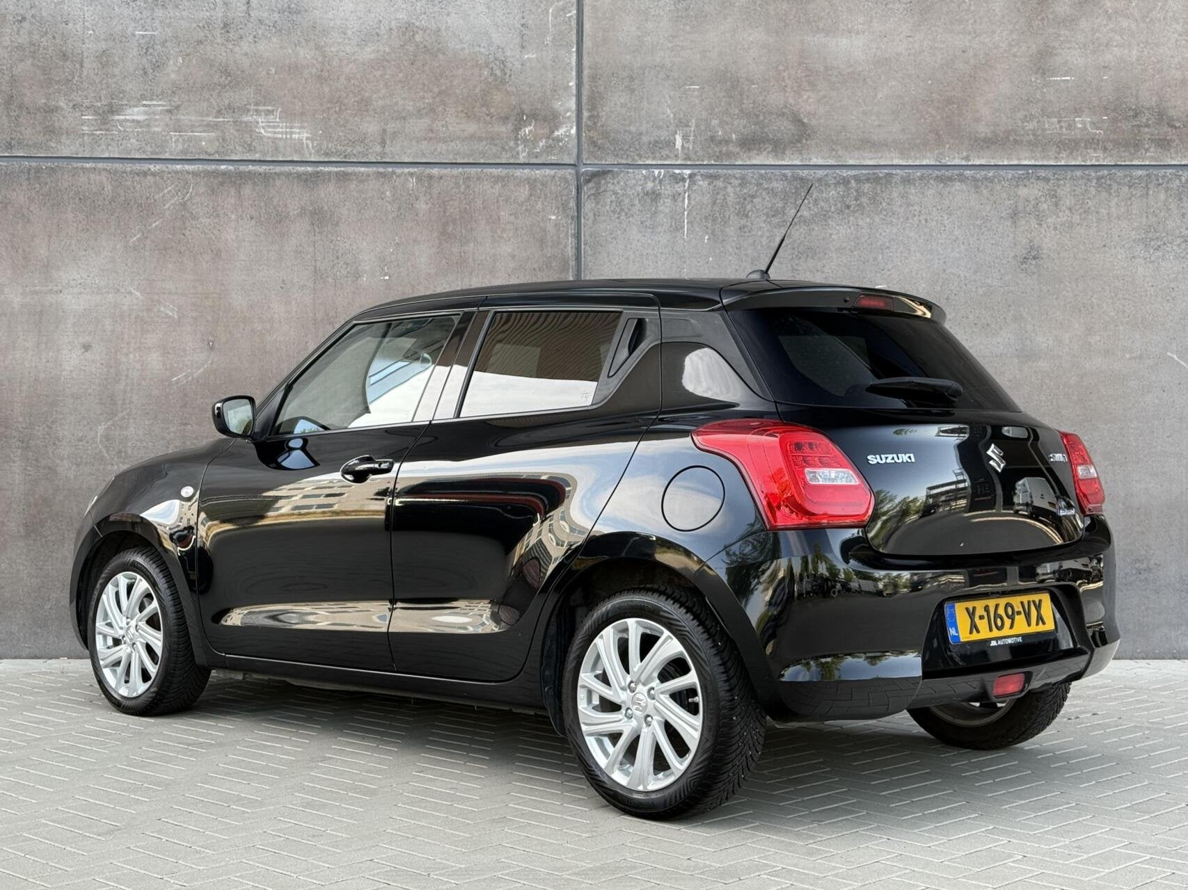 Suzuki Swift 1.2 Style Smart Hybrid | Adaptieve cruise | Ful, 83 pk, Stof, Gebruikt, 4 cilinders