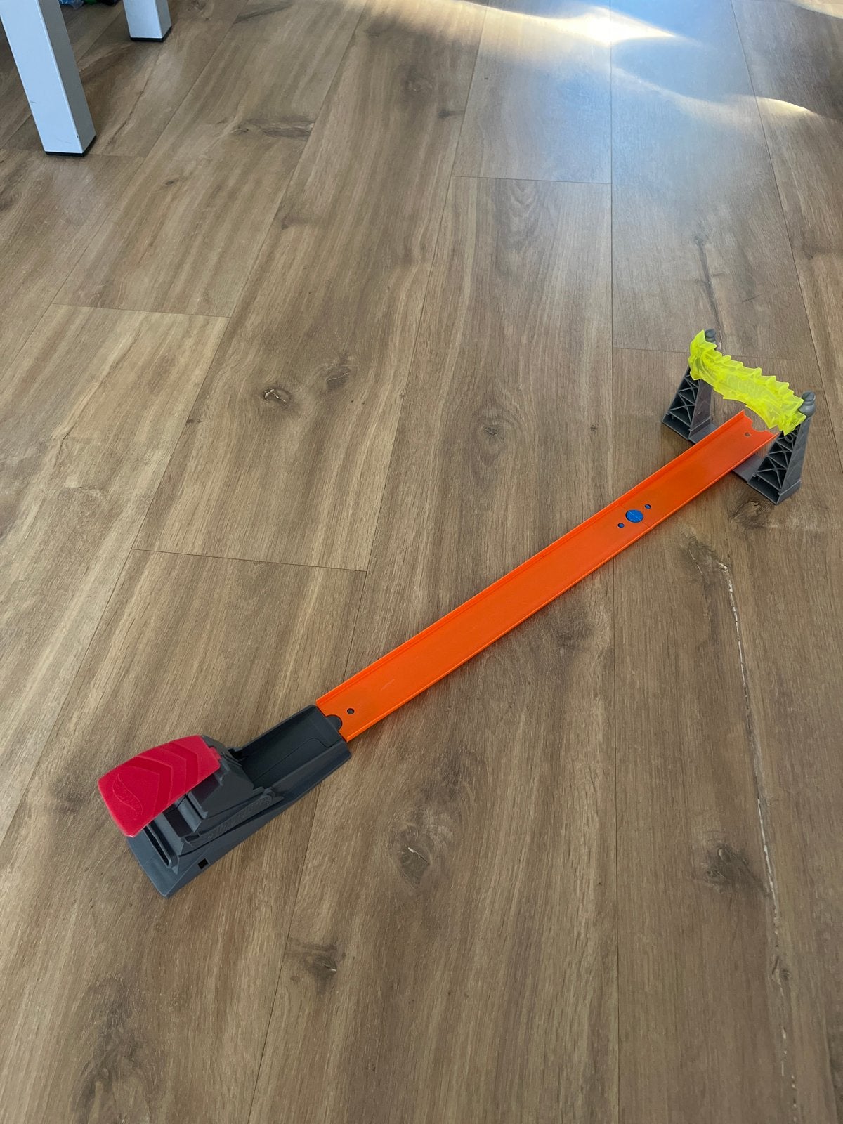 Hot Wheels racebaan met lanceerder - Zo goed als nieuw, Kinderen en Baby's, Speelgoed | Racebanen, Ophalen, Racebaan, Zo goed als nieuw