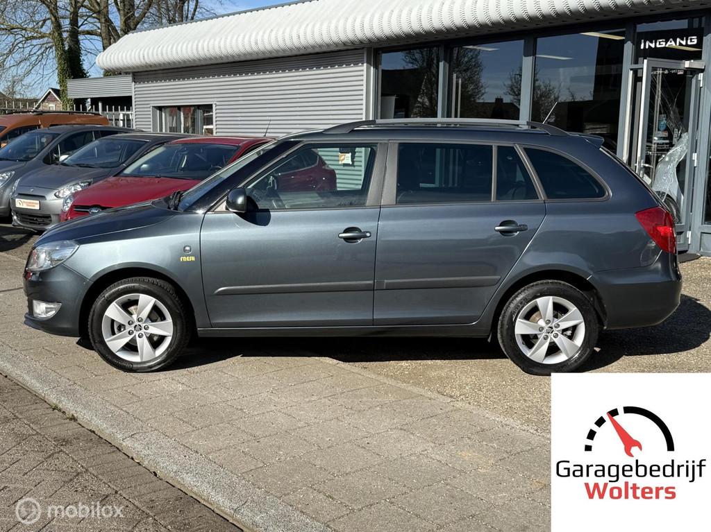 Skoda Fabia Combi 1.2 TSI Sprint Pro navi parkeerhulp nw apk, Voorwielaandrijving, Euro 5, Gebruikt, Zwart