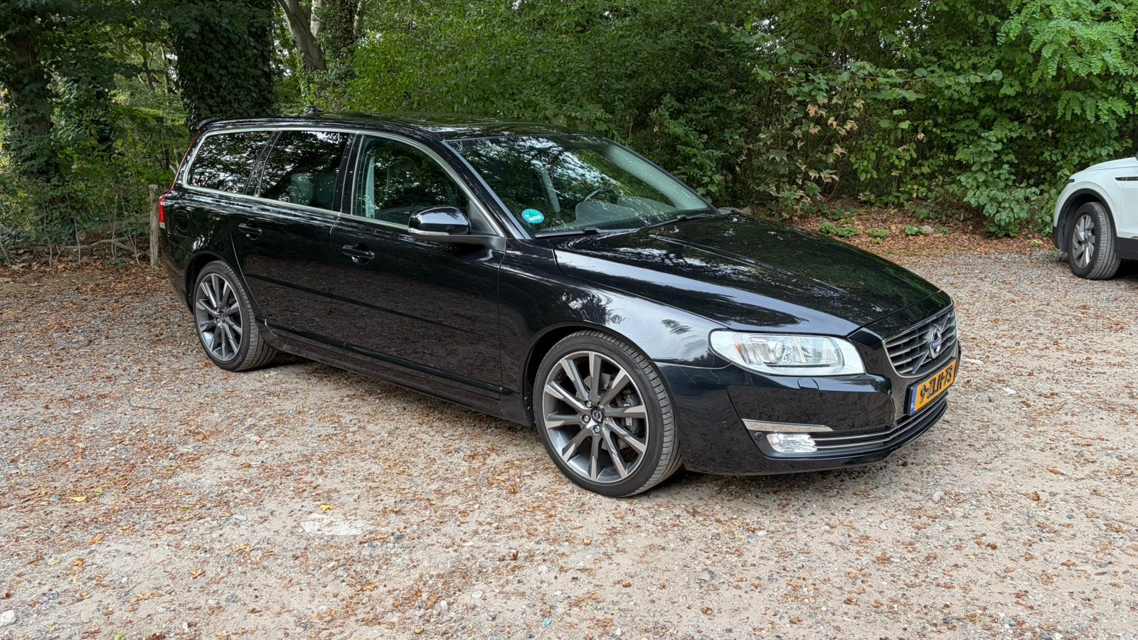 Volvo V70 T5 245pk Start/stop Geartronic 2015 Zwart, Auto's, Dealer onderhouden, 1800 kg, 4 cilinders, 1969 cc