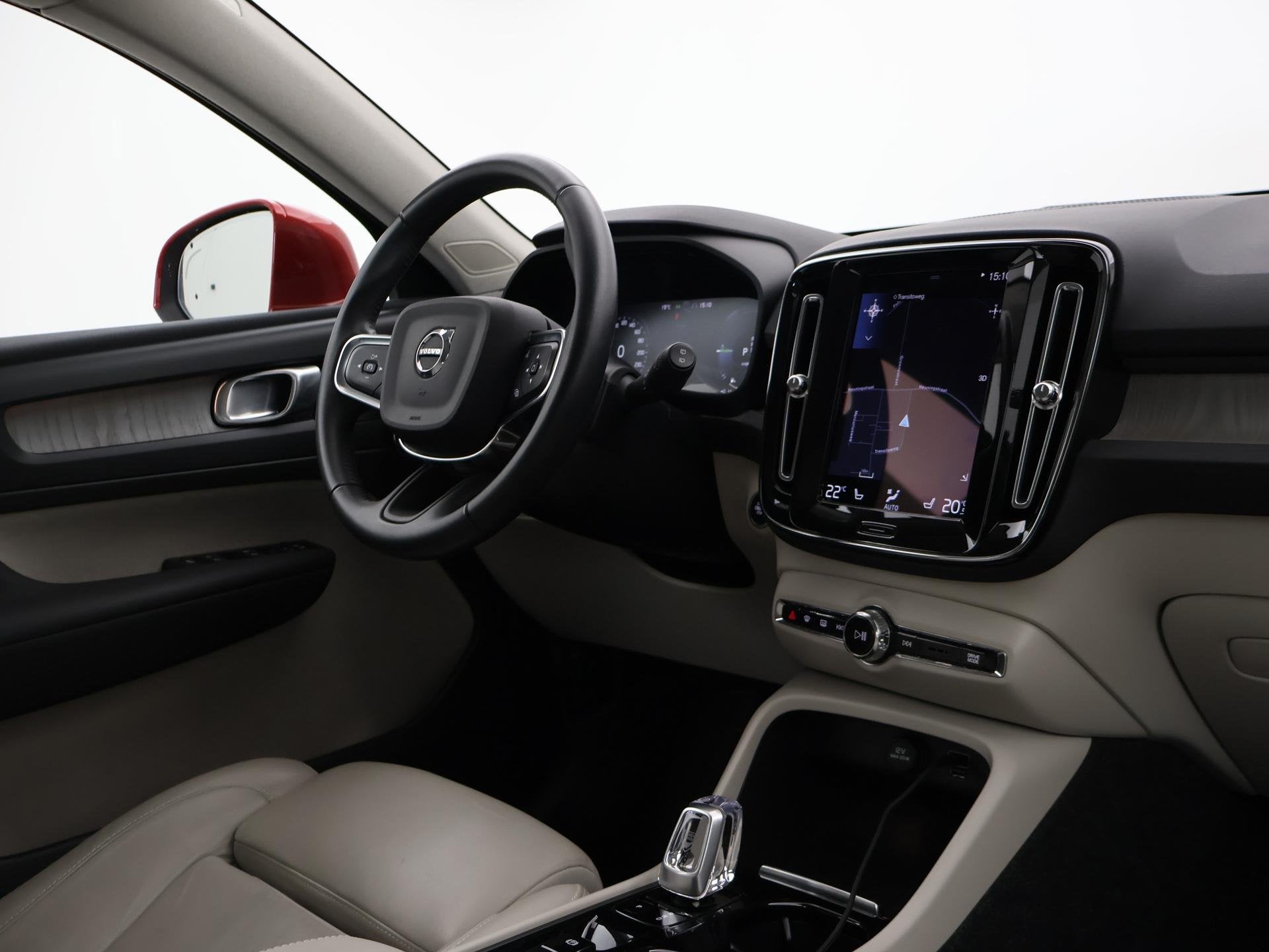 Volvo XC40 1.5 T4 RECHARGE 211 PK AUT INSCRIPTION + TREKHAAK, Euro 6, 1712 kg, Bedrijf, Hybride Elektrisch/Benzine