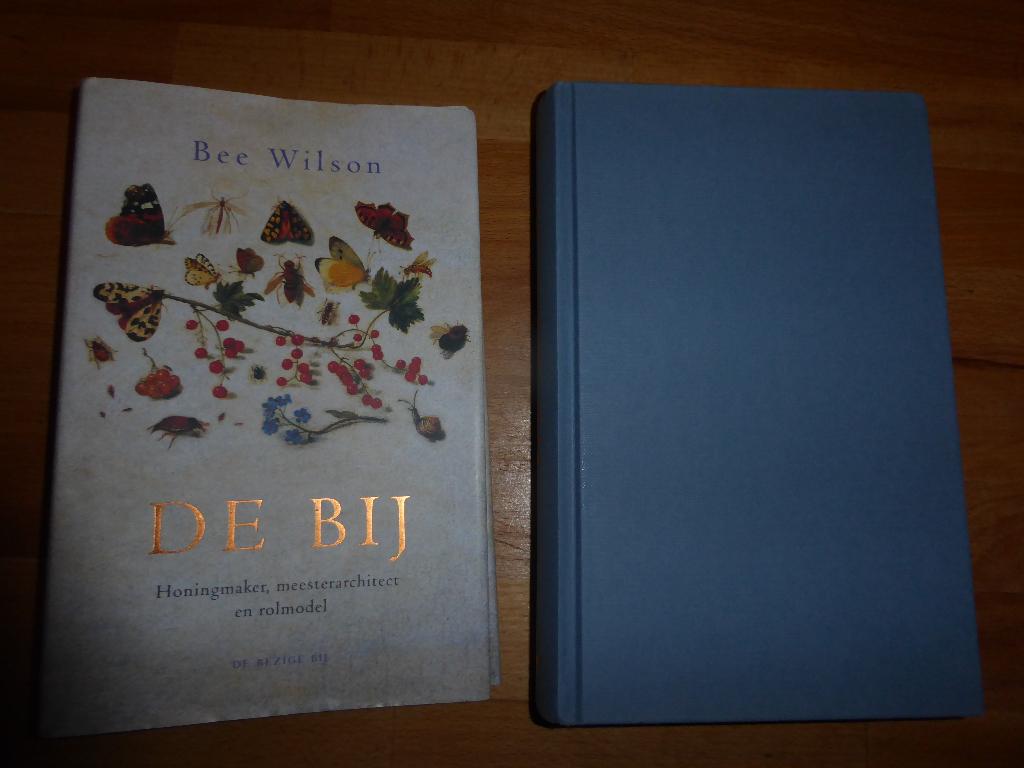 Bee Wilson - De bij - Honingmaker, meesterarchitect en ..., Boeken, Ophalen of Verzenden, Gelezen, Overige onderwerpen