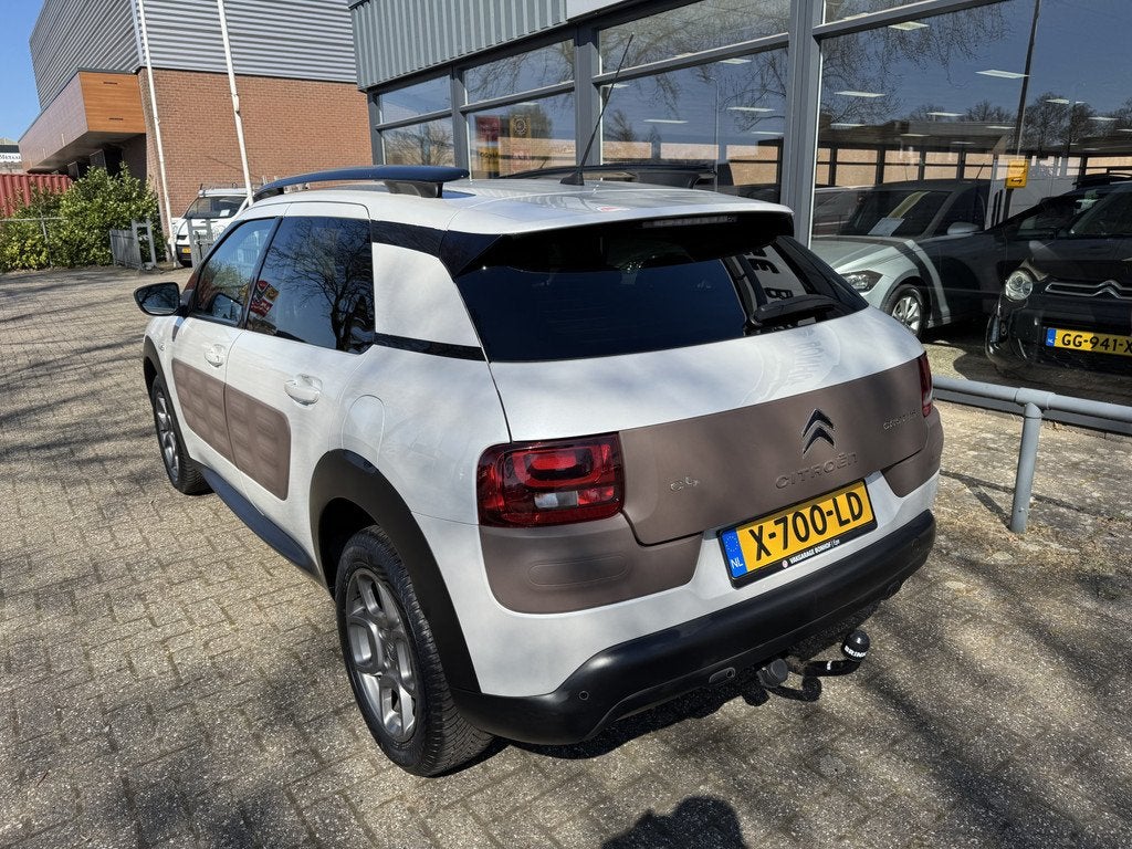 Citroën C4 Cactus 1.2 PureTech Shine CAMERA-CRUISE-TREKHAAK, Euro 5, Gebruikt, 31 €/maand, 1199 cc