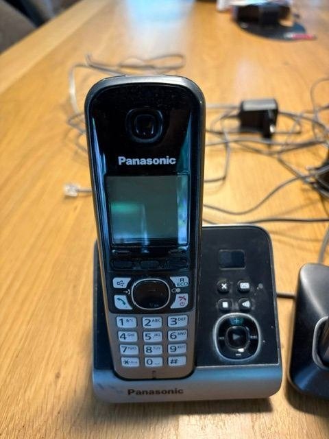Panasonic  DECT Telefoon KX-TG, Telecommunicatie, Vaste telefoons | Handsets en Draadloos, Ophalen, Zo goed als nieuw, 3 handsets