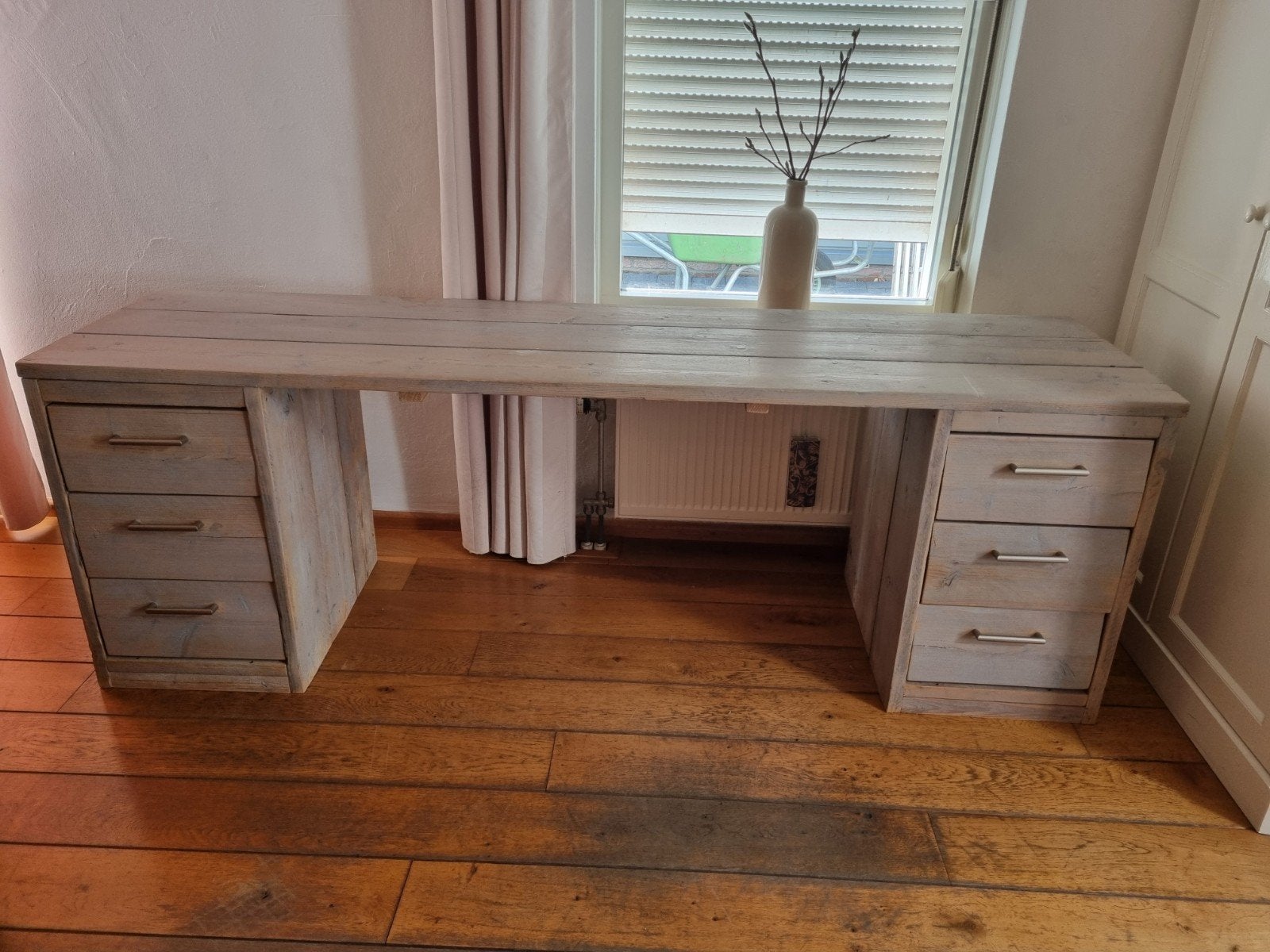 stijgerhoutenbureau  220 lang, Ophalen, Zo goed als nieuw, 220 cm, Hout