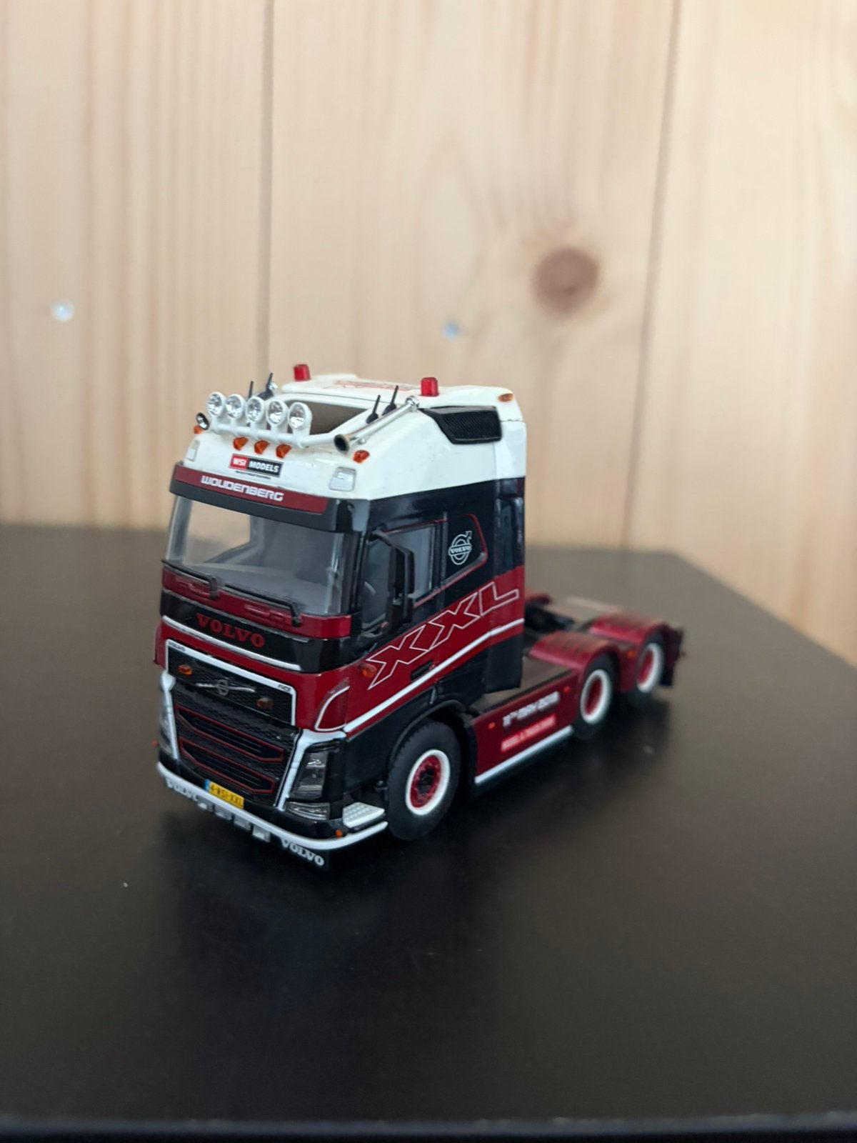 WSI volvo FH4 4Edition, Hobby en Vrije tijd, Ophalen of Verzenden, Zo goed als nieuw, Bus of Vrachtwagen, Wsi