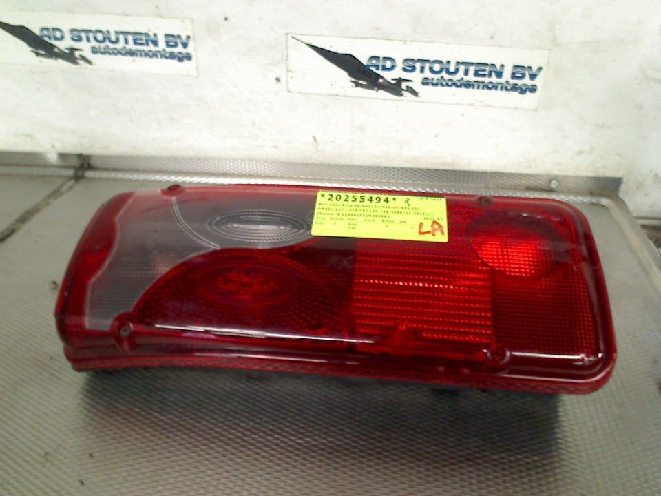 Achterlicht Links Sprinter 5t (906.15/906.25) 2011, Gebruikt, Mercedes-Benz AG, Mercedes-Benz, Mercedesstraße 120, Stuttgart 70372, , Duitsland