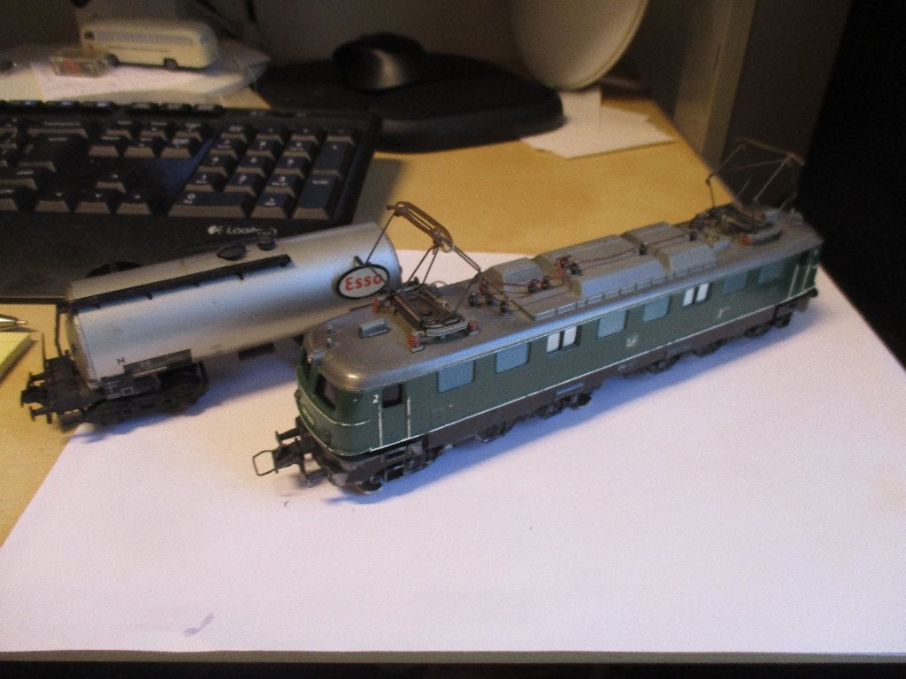 Trix express E loc no e 50 009 en tankwagen Esso, NVT, Gebruikt, Gelijkstroom, Trix