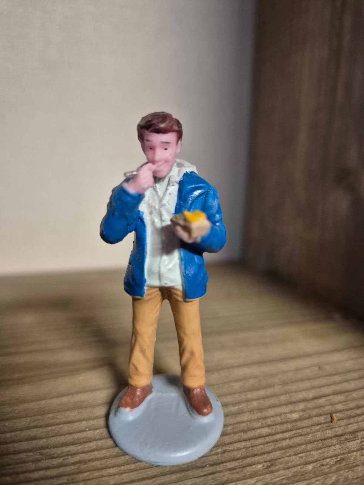 Lemax figuur 29 kerstdorp kersthuisjes, Diversen, Ophalen of Verzenden, Zo goed als nieuw
