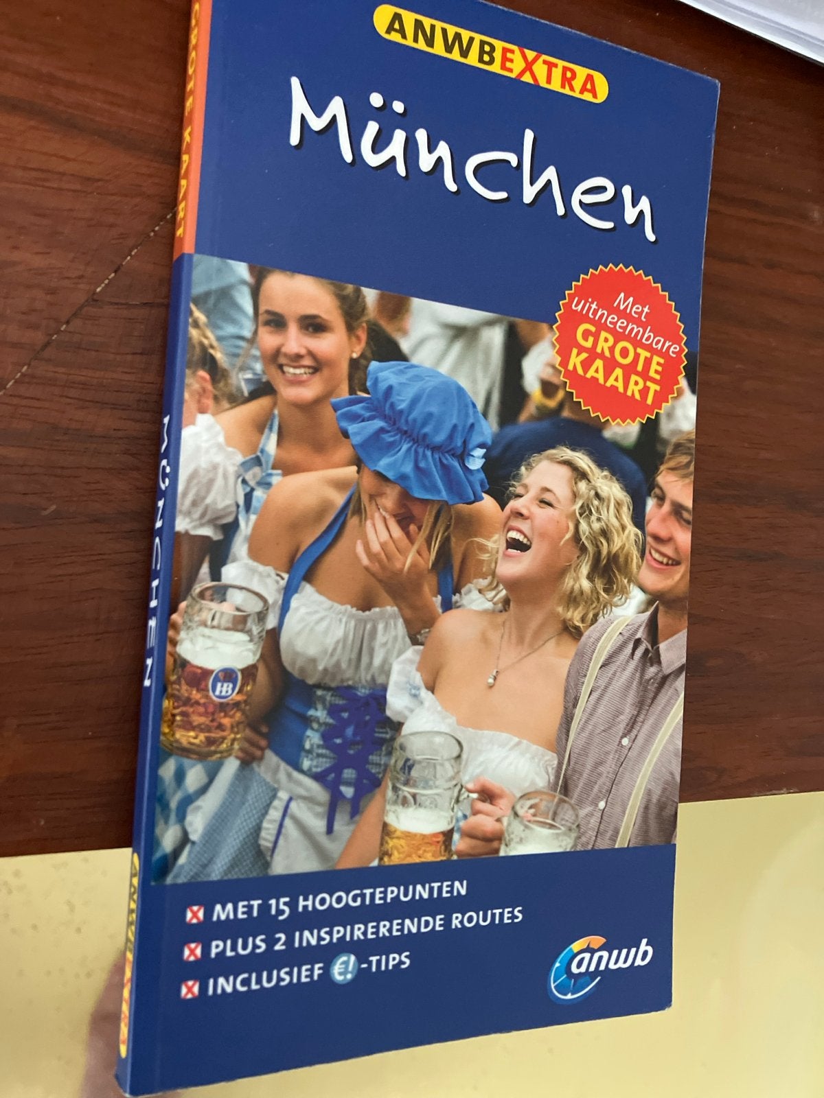 ANWB Extra Reisgids München met uitneembare kaart, Gelezen, Europa, Ophalen of Verzenden, Reisgids of -boek