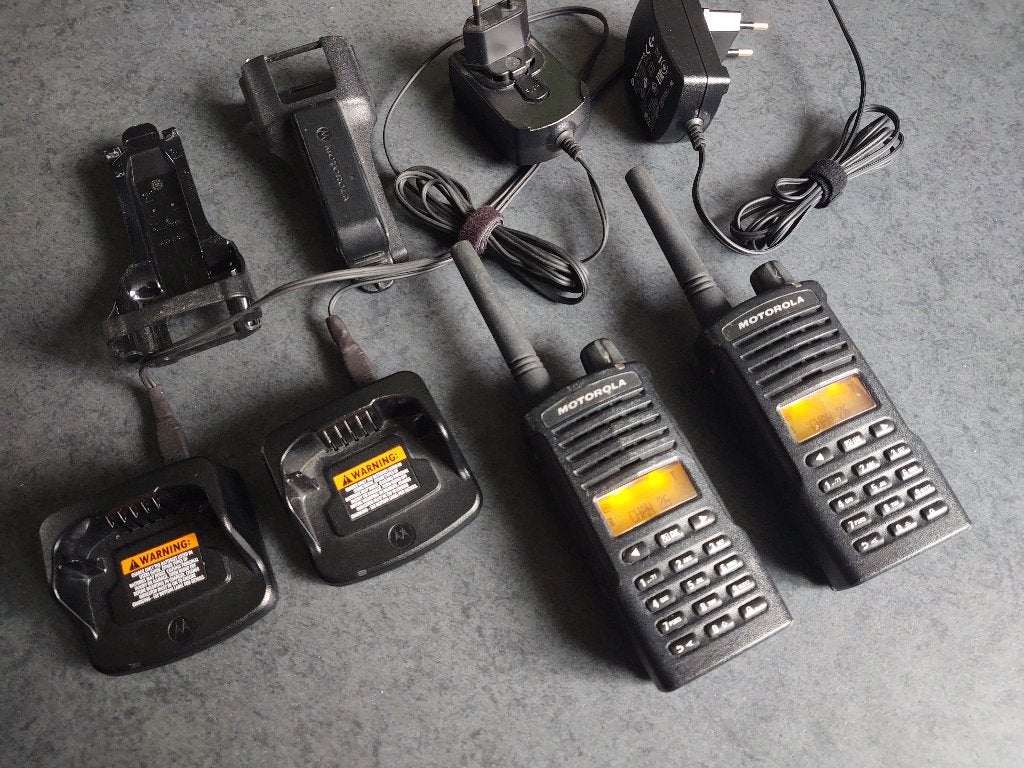Motorola XT660d portofoon set van 2, Gebruikt, Ophalen of Verzenden, Portofoon of Walkie-talkie, Met broekklem