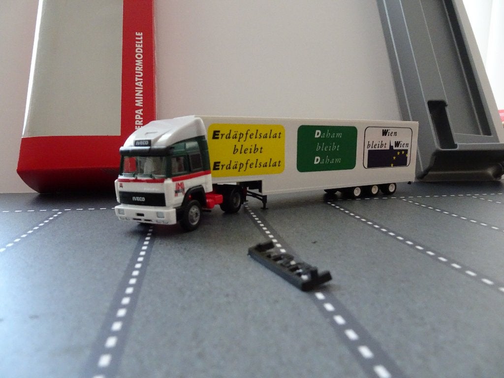 909 herpa iveco turbostar muller oostenrijk 1:87 truck wien, Ophalen of Verzenden, Nieuw, Bus of Vrachtwagen, Herpa