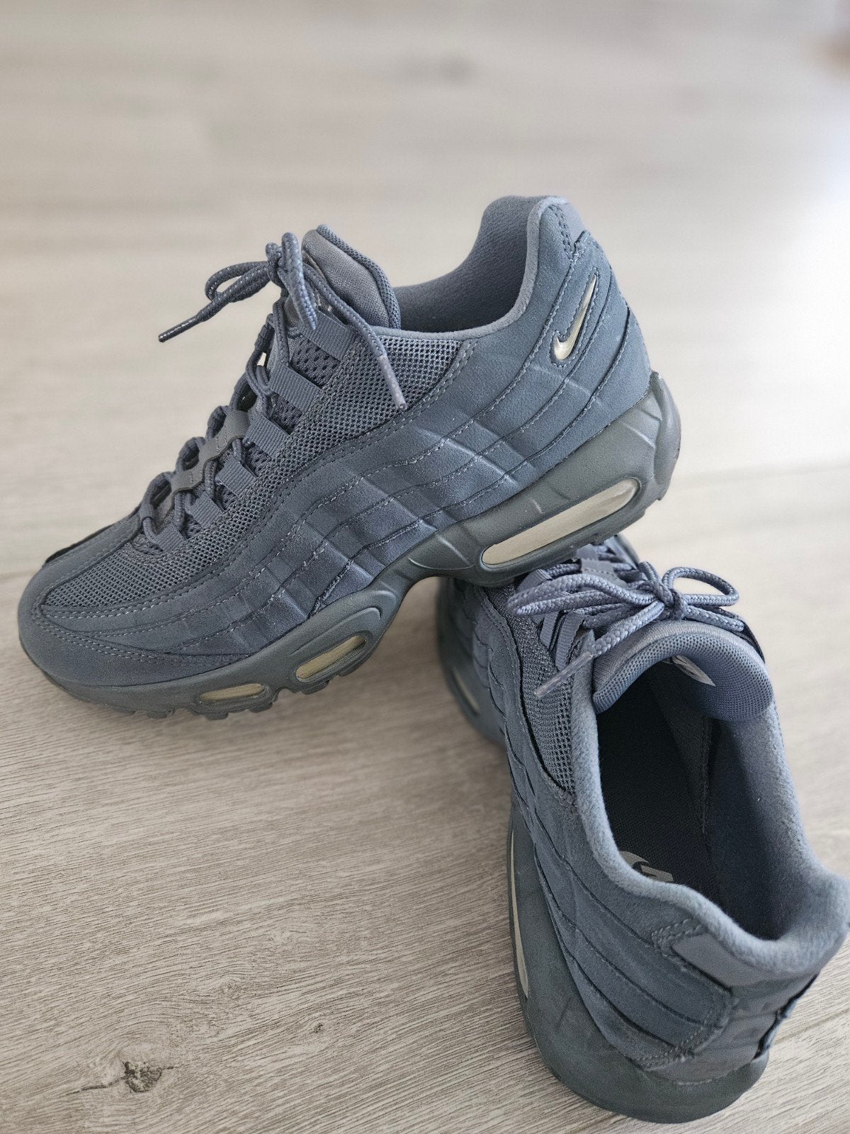 nike air blauw grijs mt 42 zgan, Kleding | Heren, Schoenen, Blauw, Boots, Nike, Ophalen of Verzenden