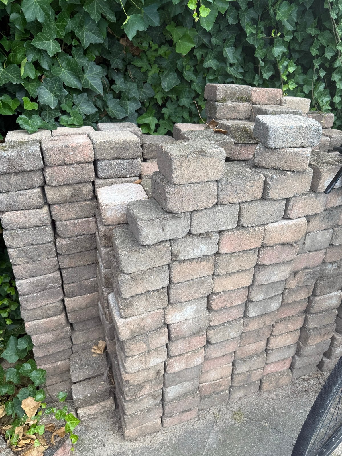 Grote partij betonklinkers voor tuin of oprit, Ophalen, Gebruikt, Klinkers, 10 m² of meer