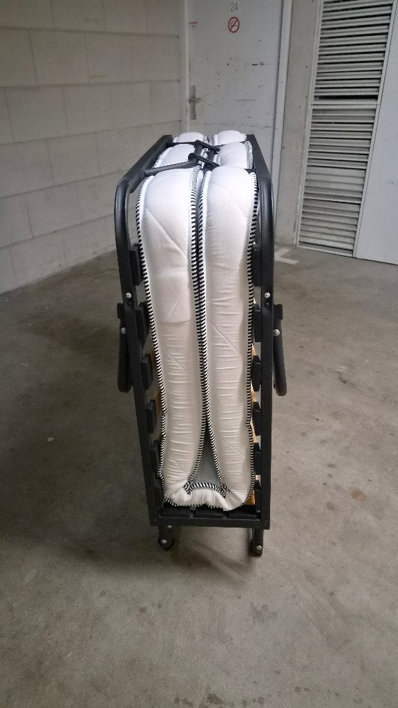 Inklapbaar logeerbed, weinig gebruikt, Ophalen, Gebruikt, Eenpersoons, 80 cm